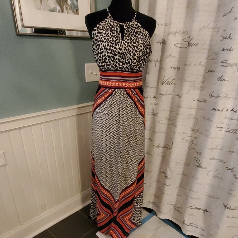 ROZ & ALI Beautiful Full Length Maxi Dress Racer Back Flattering Tribal Size 4